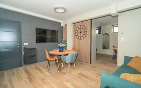 Helena Muza Apartamentos
